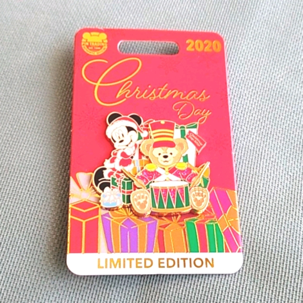 2020 LIMITED EDITION CHRISTMAS PIN